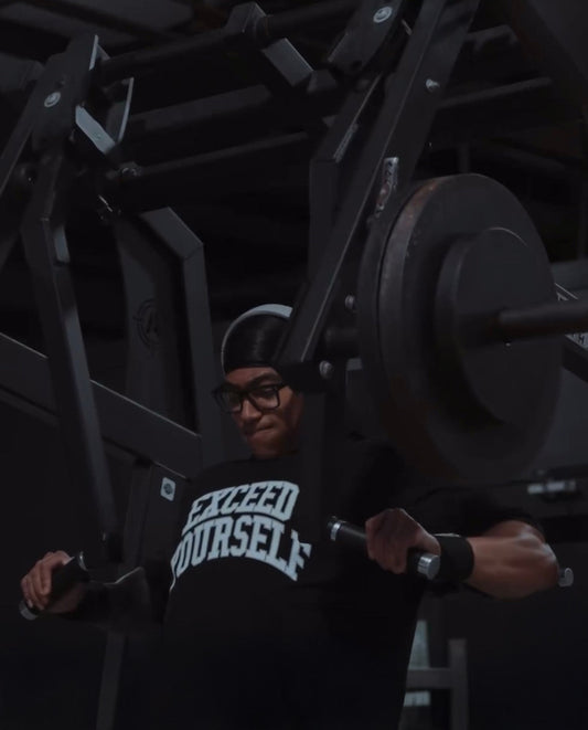 man training to muscle failure